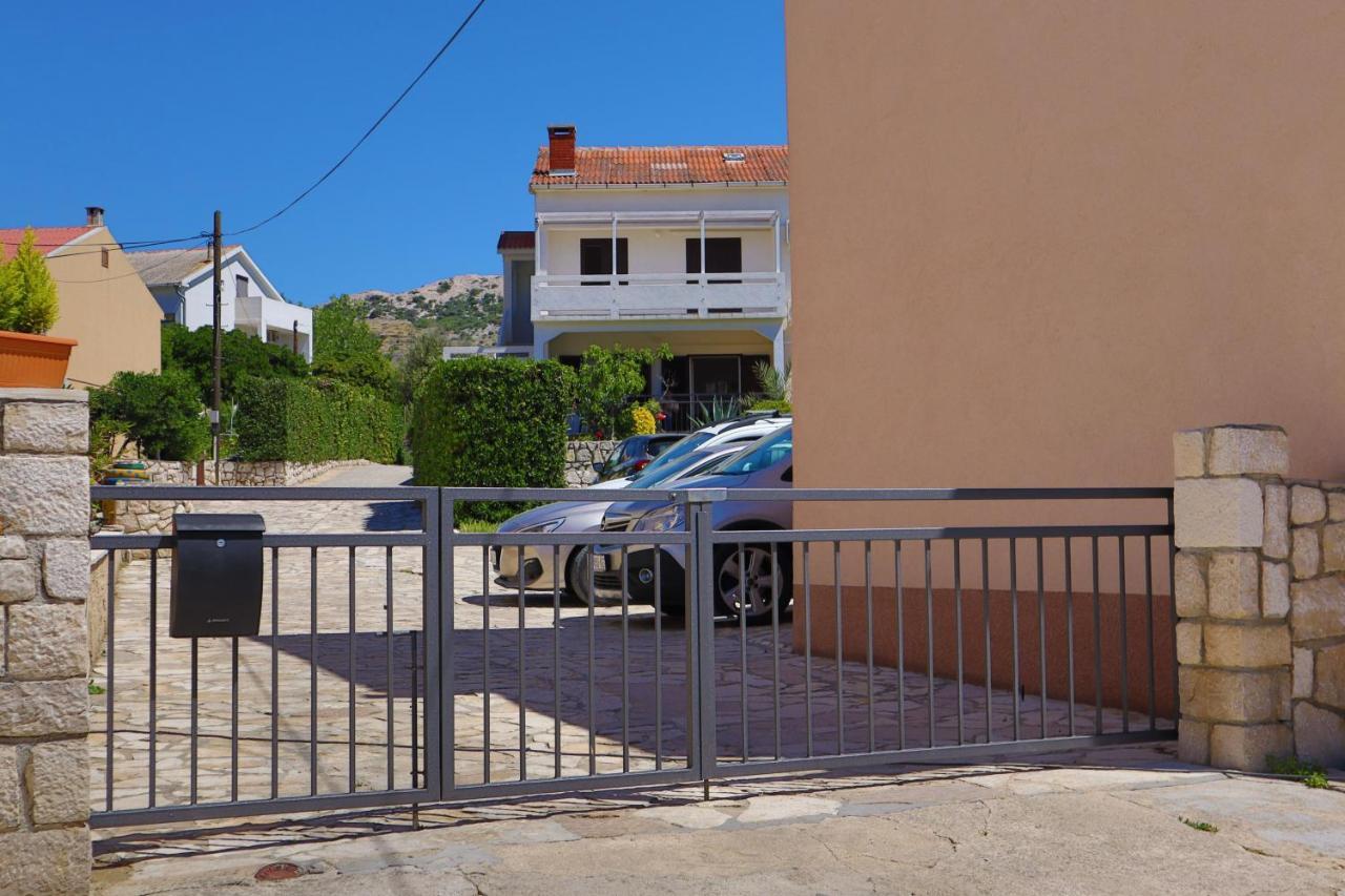Apartmani Nana Mija Pag Town Buitenkant foto
