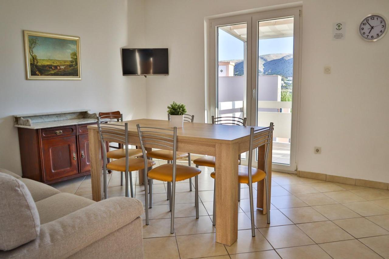 Apartmani Nana Mija Pag Town Buitenkant foto