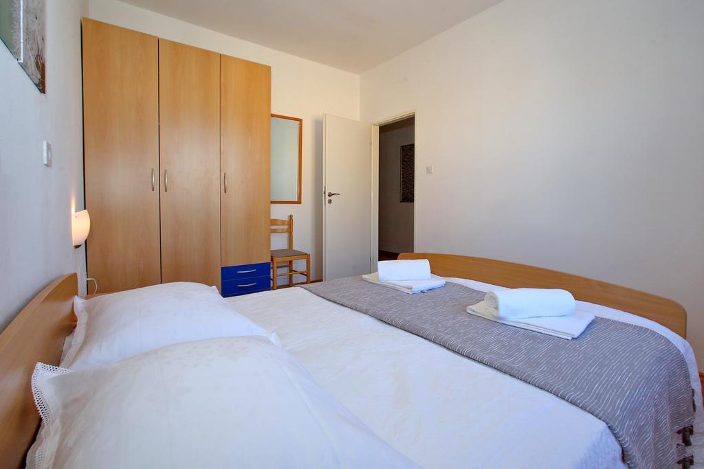Apartmani Nana Mija Pag Town Buitenkant foto